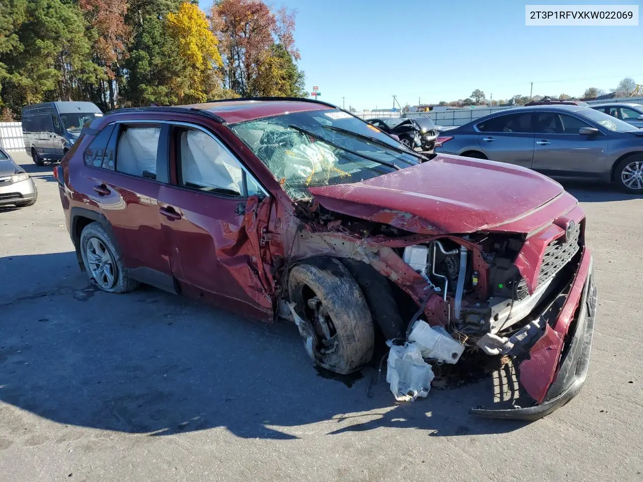 2T3P1RFVXKW022069 2019 Toyota Rav4 Xle