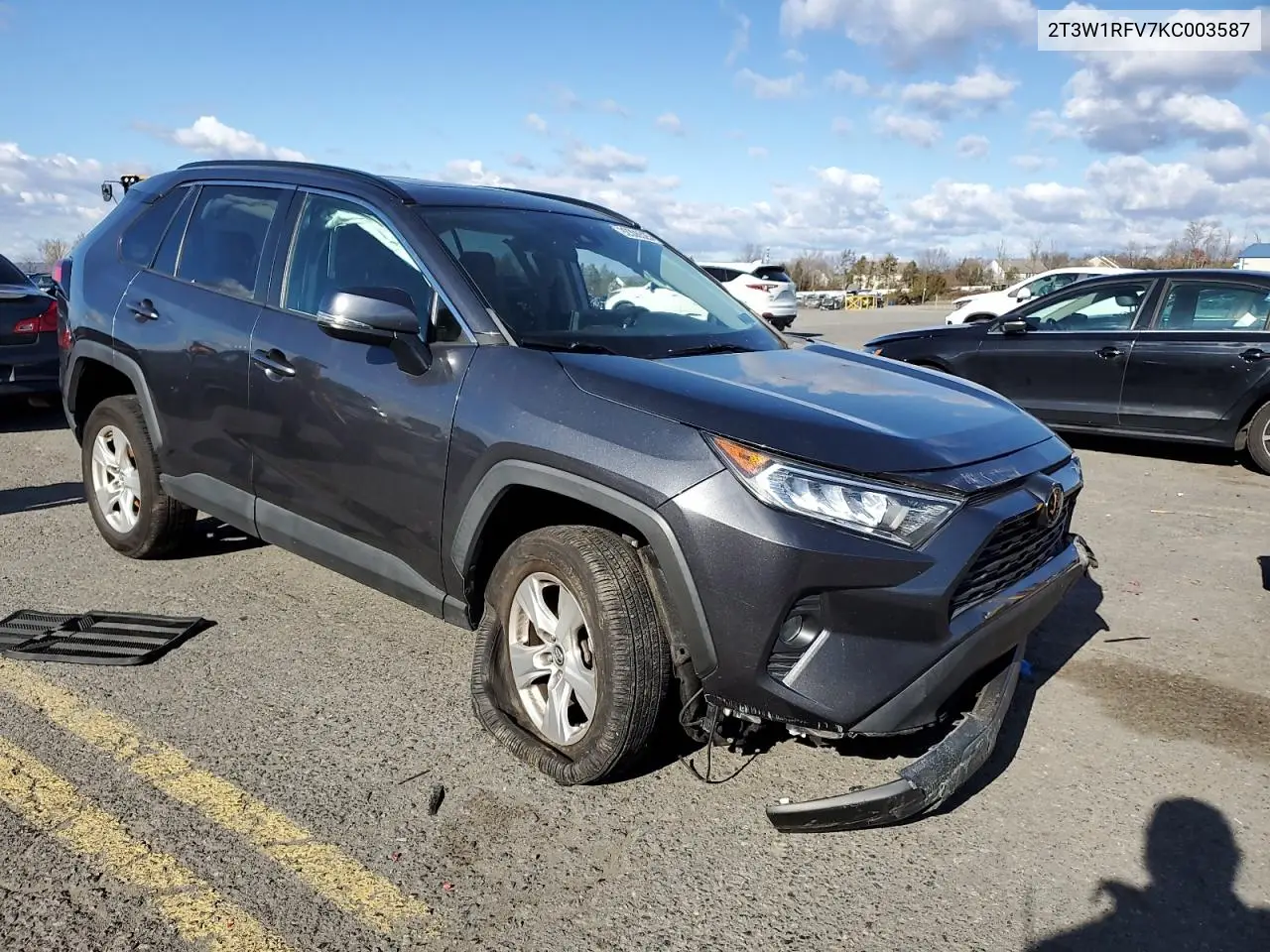 2T3W1RFV7KC003587 2019 Toyota Rav4 Xle
