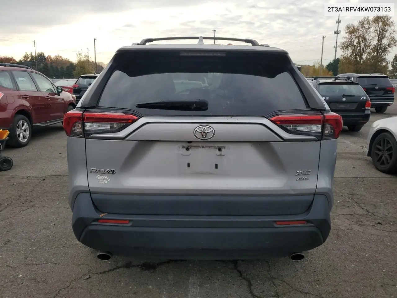 2T3A1RFV4KW073153 2019 Toyota Rav4 Xle Premium