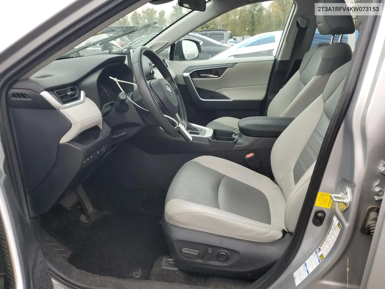 2T3A1RFV4KW073153 2019 Toyota Rav4 Xle Premium