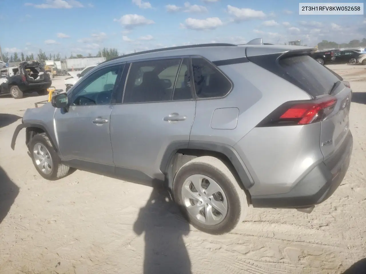 2T3H1RFV8KW052658 2019 Toyota Rav4 Le