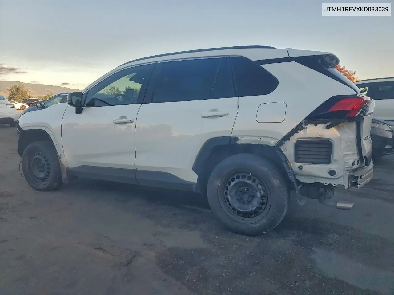 JTMH1RFVXKD033039 2019 Toyota Rav4 Le