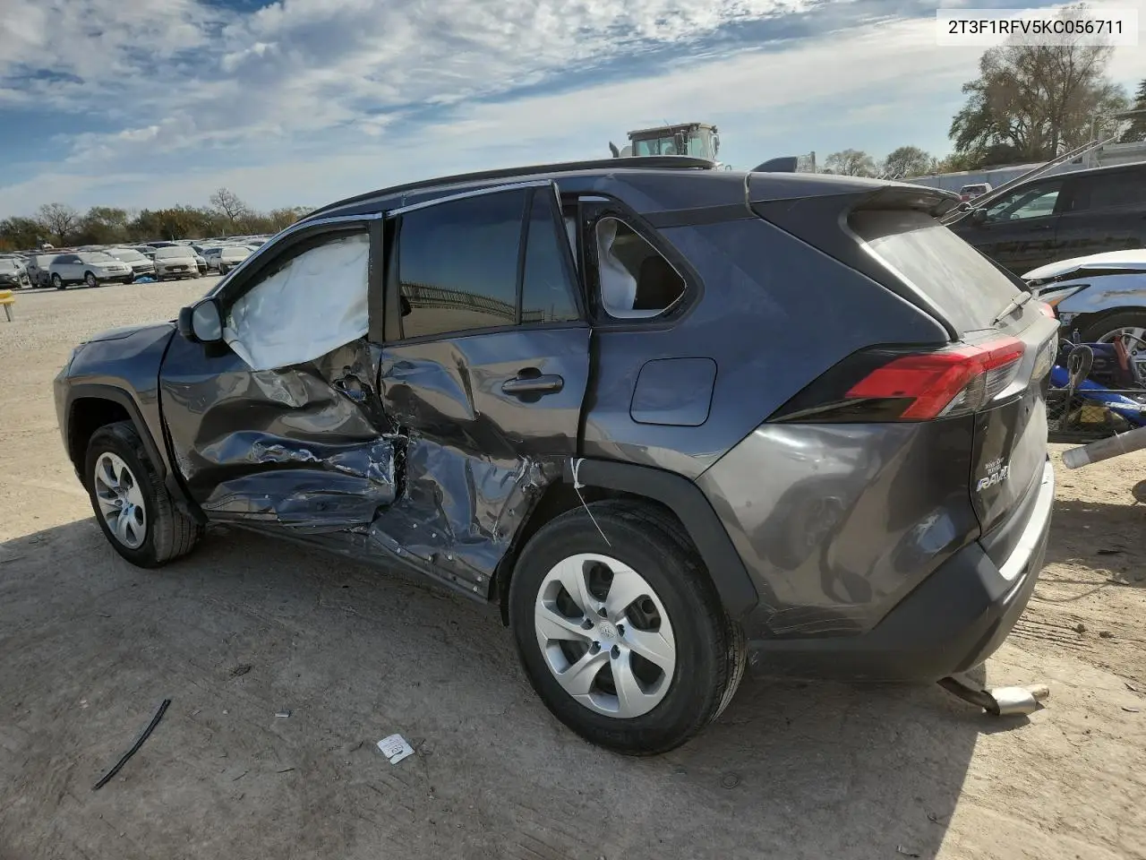 2T3F1RFV5KC056711 2019 Toyota Rav4 Le