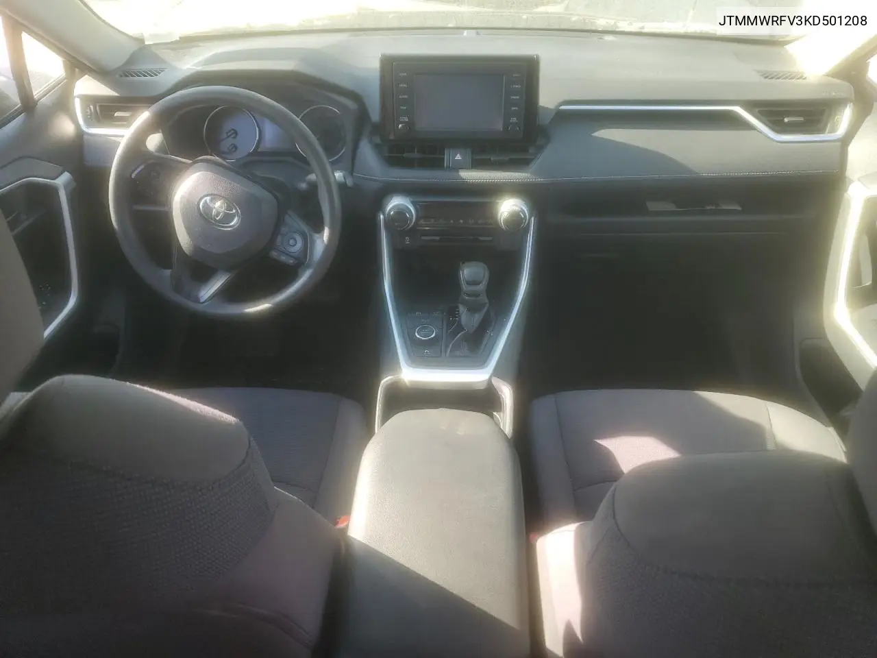 JTMMWRFV3KD501208 2019 Toyota Rav4 Le