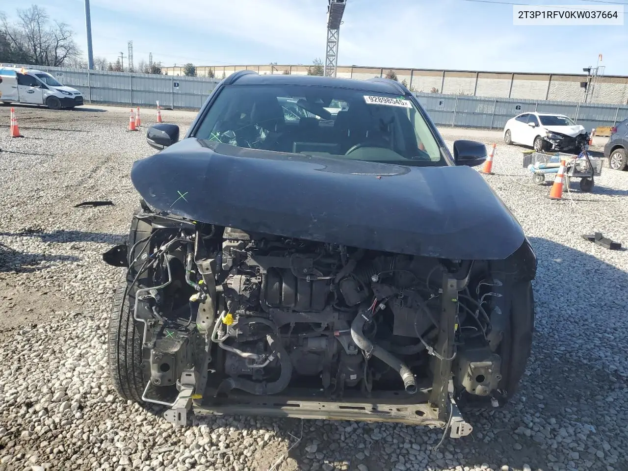 2T3P1RFV0KW037664 2019 Toyota Rav4 Xle