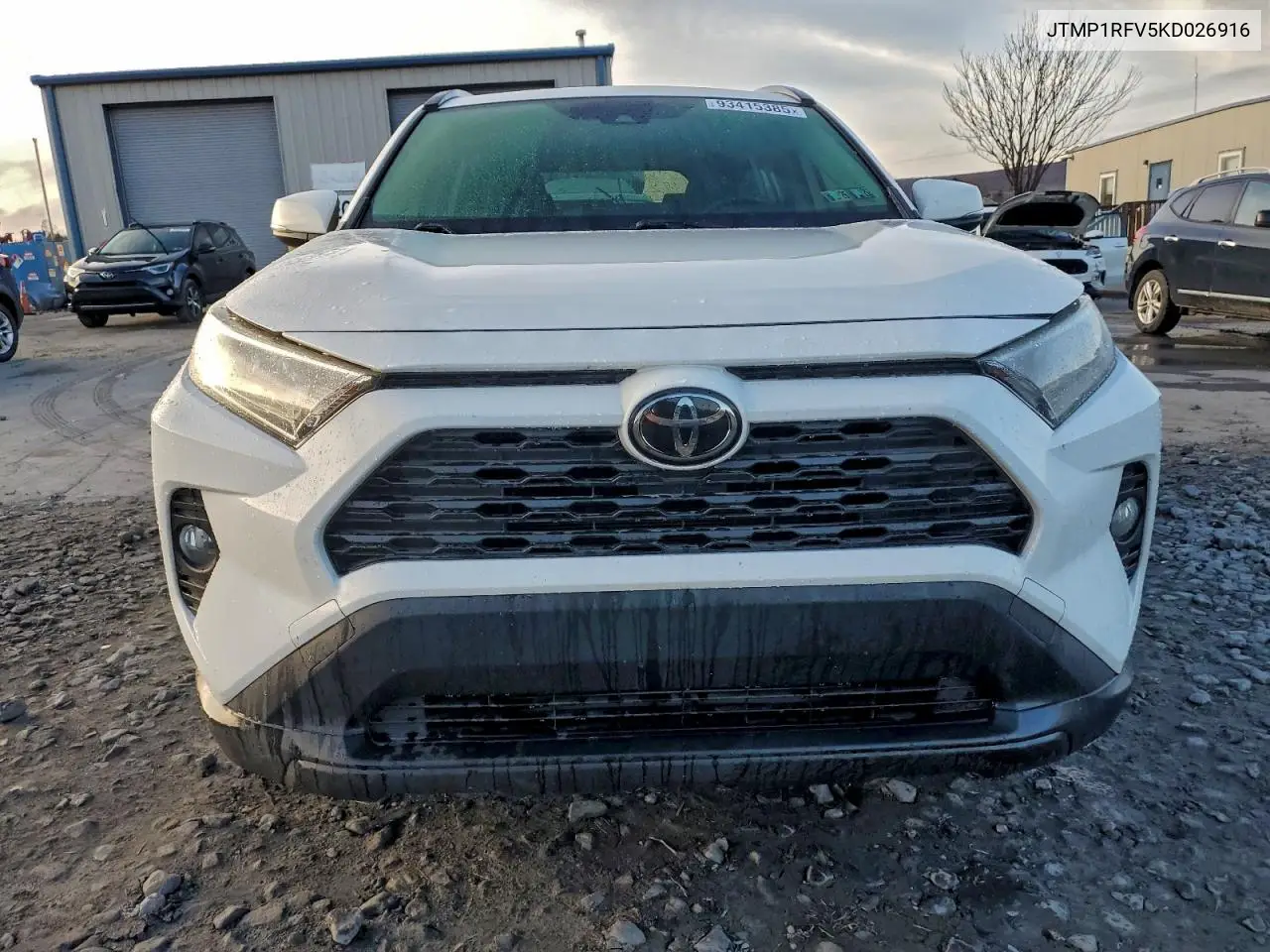 JTMP1RFV5KD026916 2019 Toyota Rav4 Xle