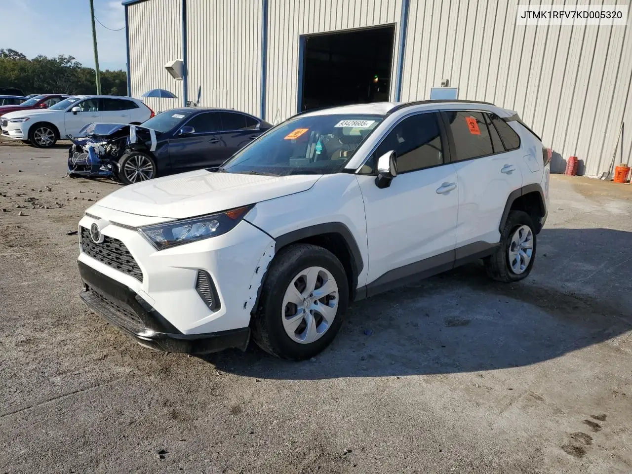 JTMK1RFV7KD005320 2019 Toyota Rav4 Le