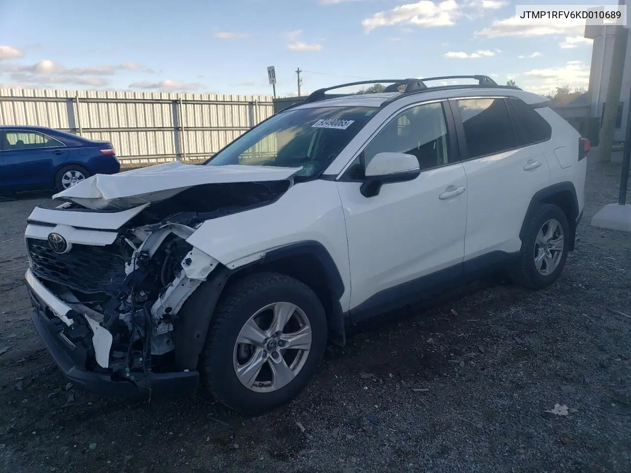 JTMP1RFV6KD010689 2019 Toyota Rav4 Xle