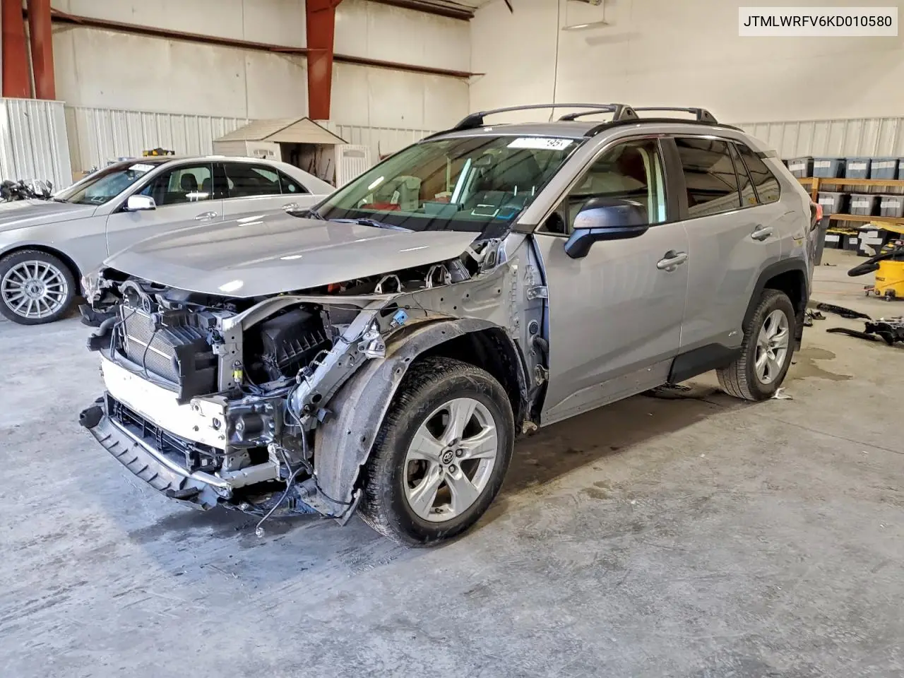 JTMLWRFV6KD010580 2019 Toyota Rav4 Le
