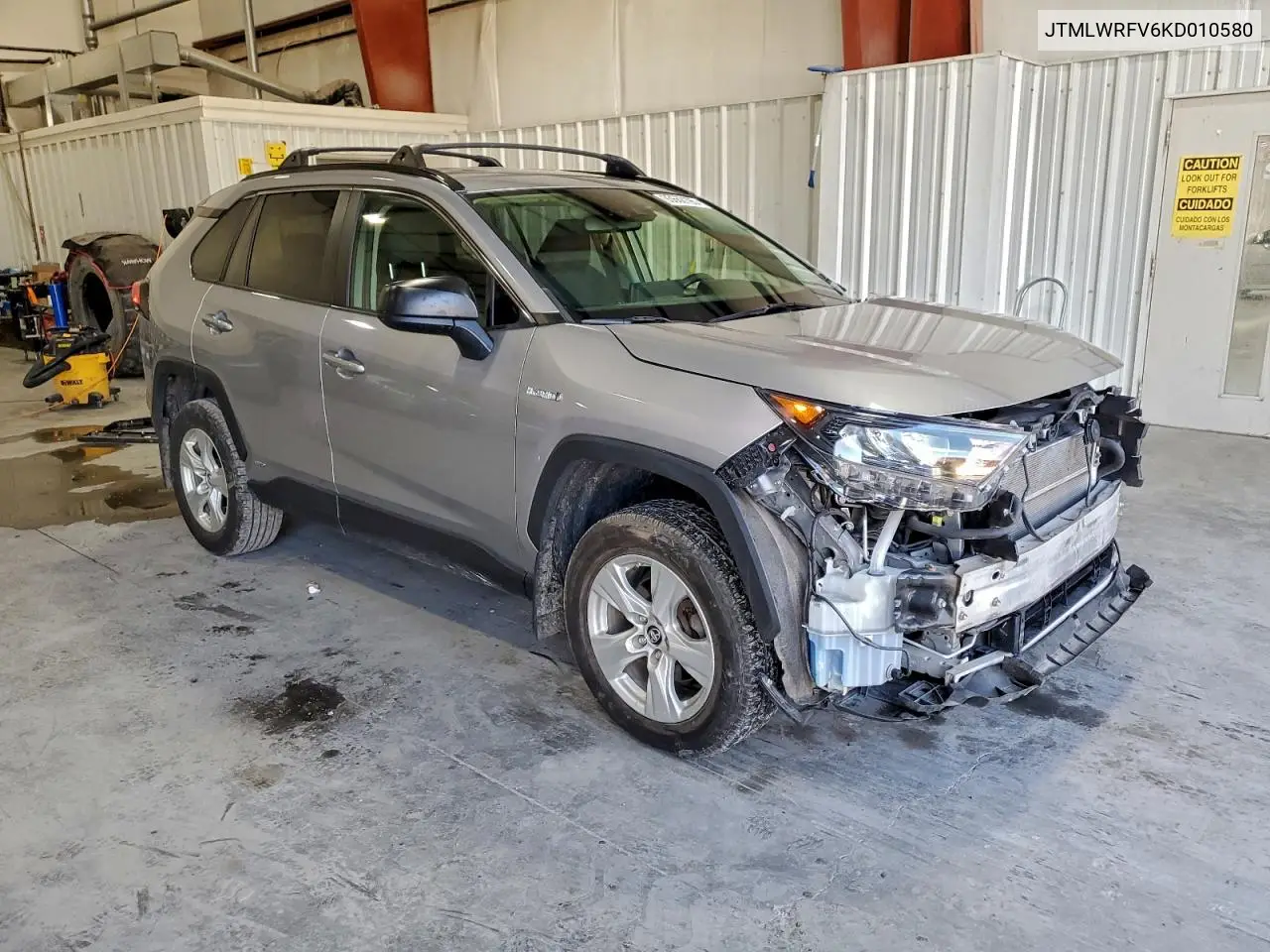 JTMLWRFV6KD010580 2019 Toyota Rav4 Le