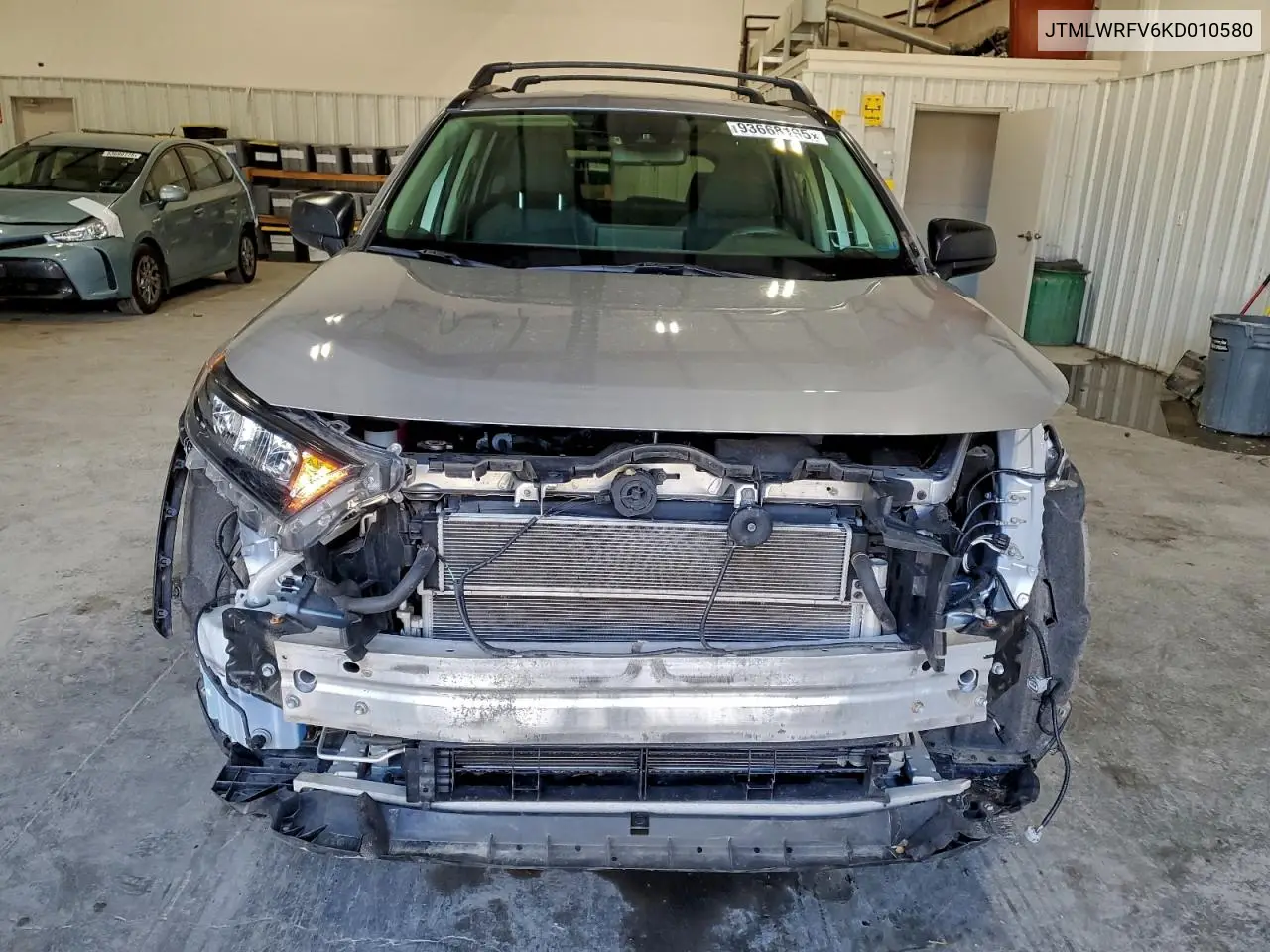 JTMLWRFV6KD010580 2019 Toyota Rav4 Le