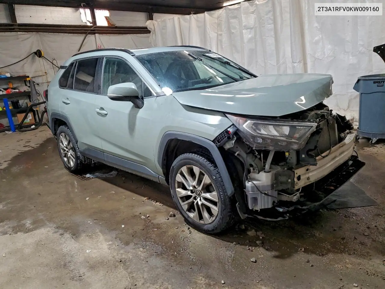 2T3A1RFV0KW009160 2019 Toyota Rav4 Xle Premium