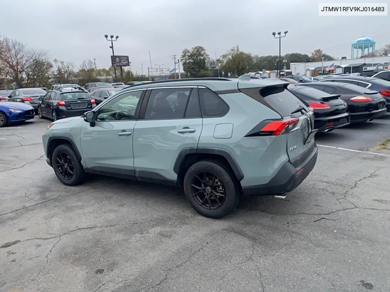 JTMW1RFV9KJ016483 2019 Toyota Rav4 Xle