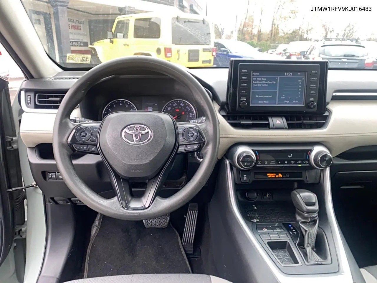 JTMW1RFV9KJ016483 2019 Toyota Rav4 Xle