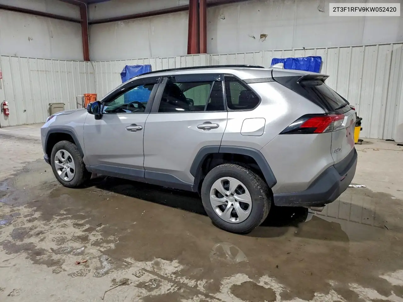 2T3F1RFV9KW052420 2019 Toyota Rav4 Le