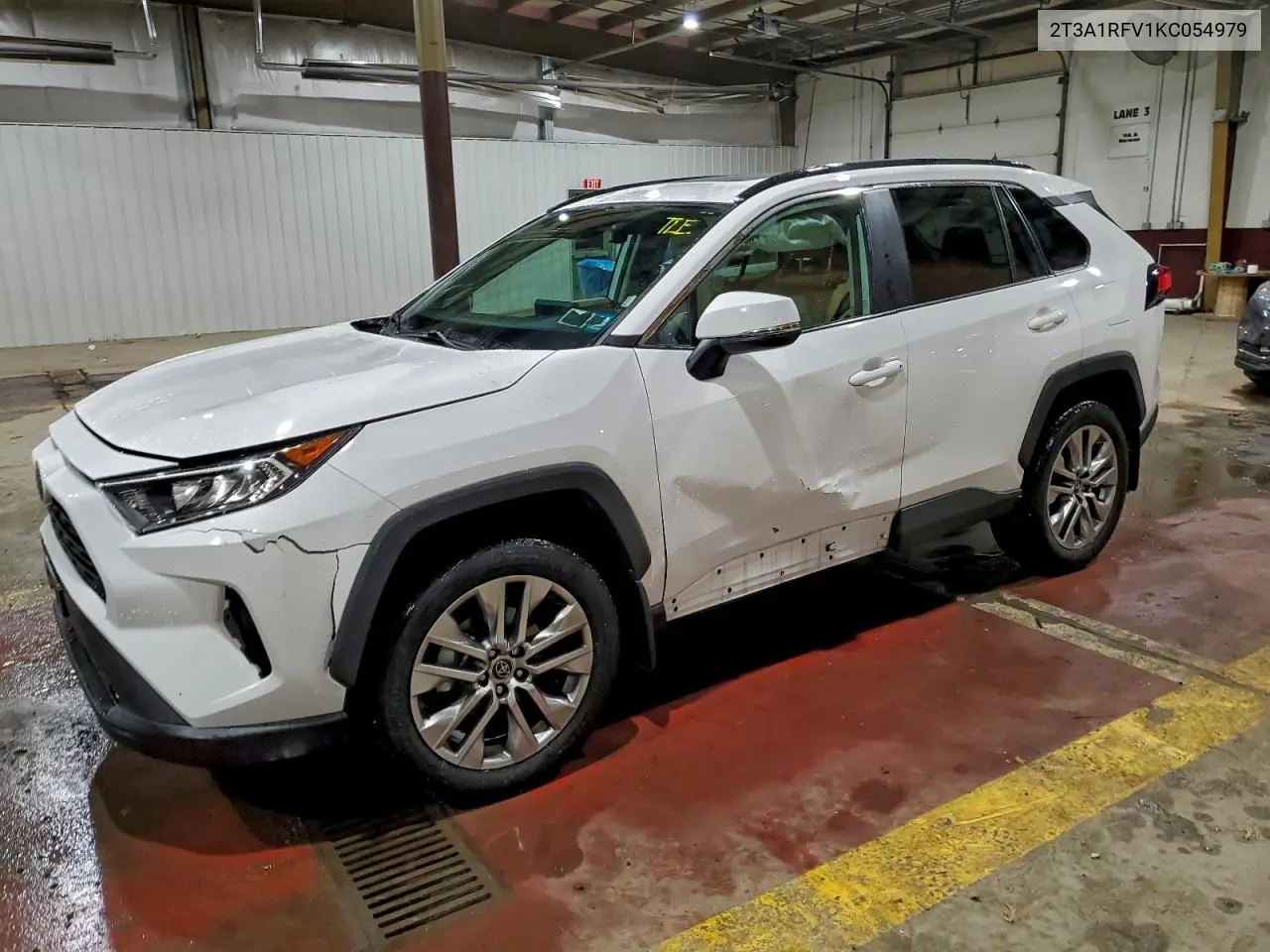 2T3A1RFV1KC054979 2019 Toyota Rav4 Xle Premium