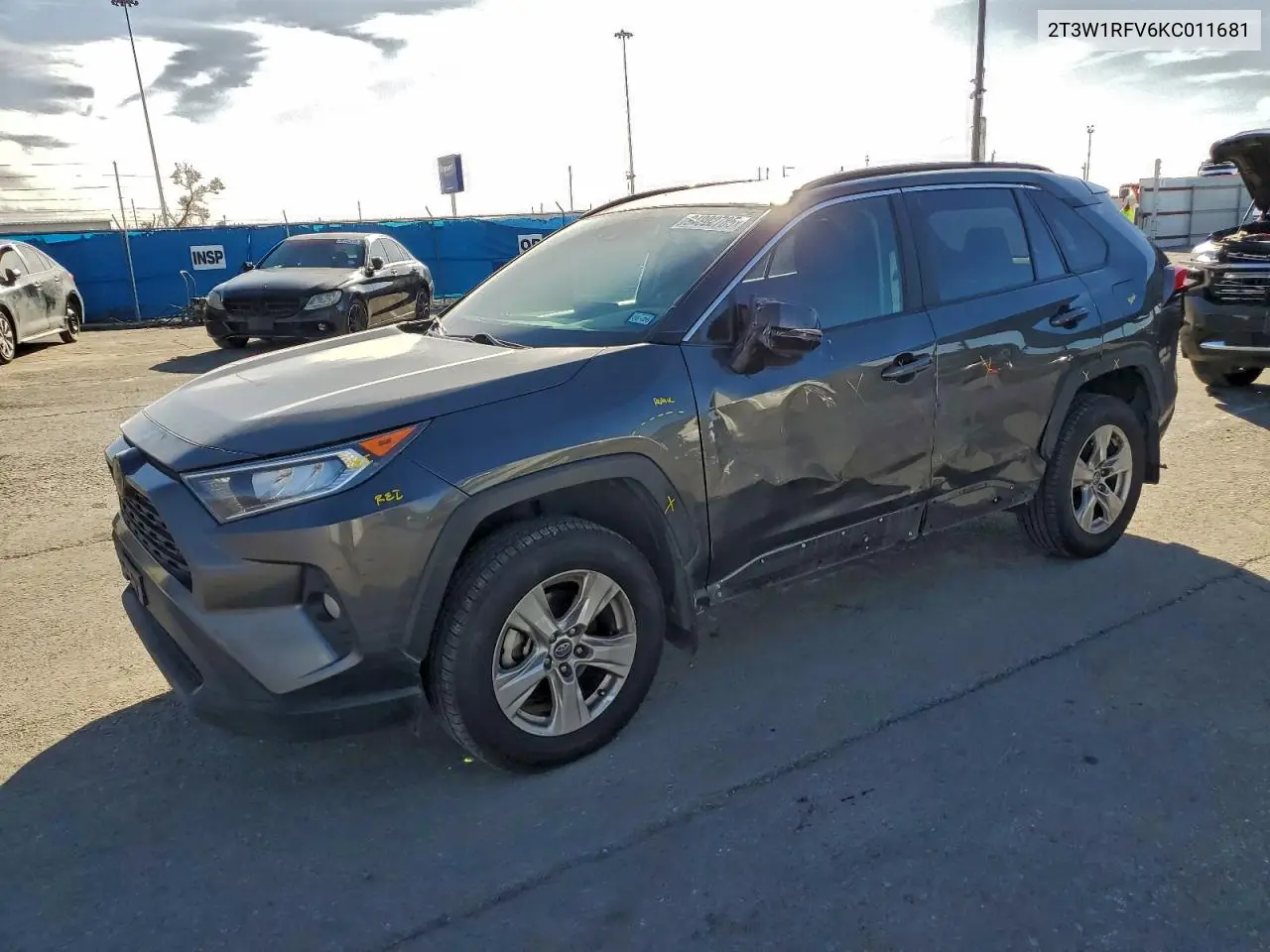 2T3W1RFV6KC011681 2019 Toyota Rav4 Xle