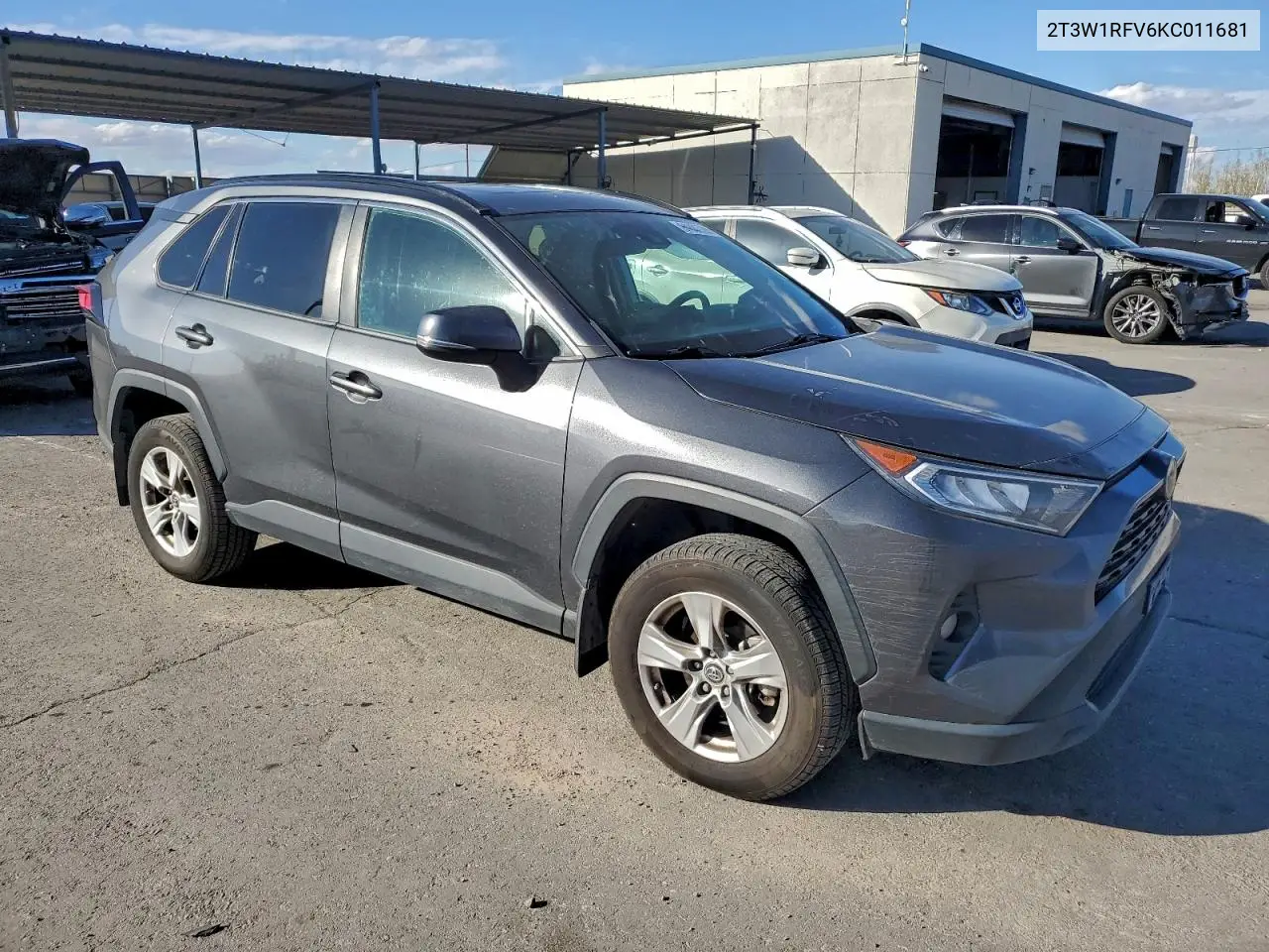 2T3W1RFV6KC011681 2019 Toyota Rav4 Xle