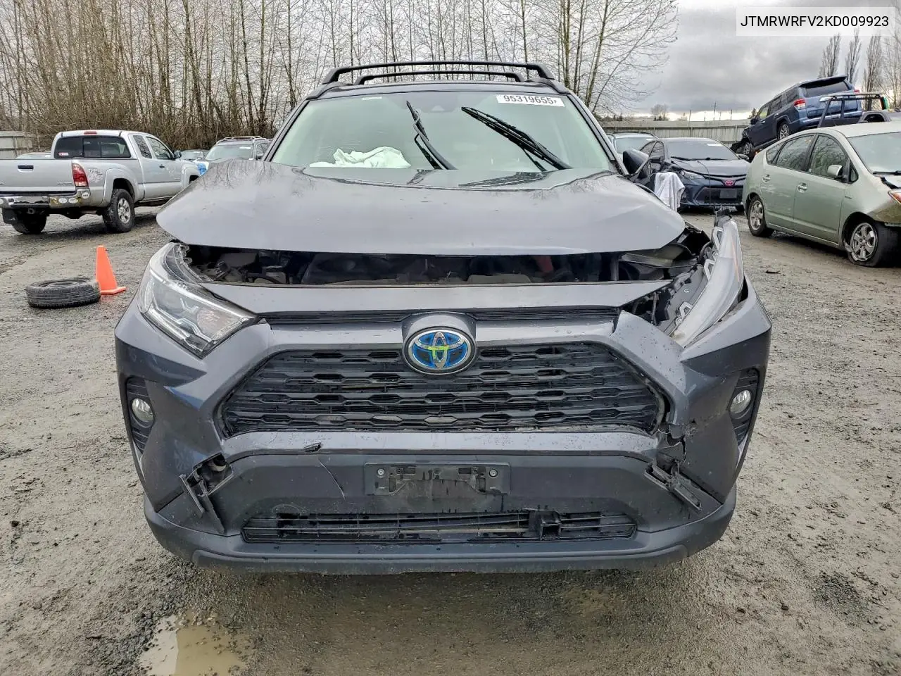JTMRWRFV2KD009923 2019 Toyota Rav4 Xle