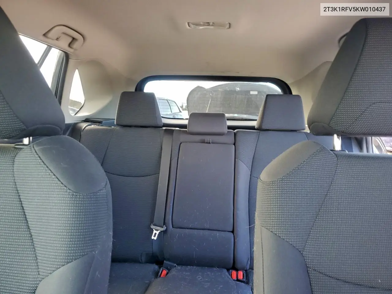2T3K1RFV5KW010437 2019 Toyota Rav4 Le