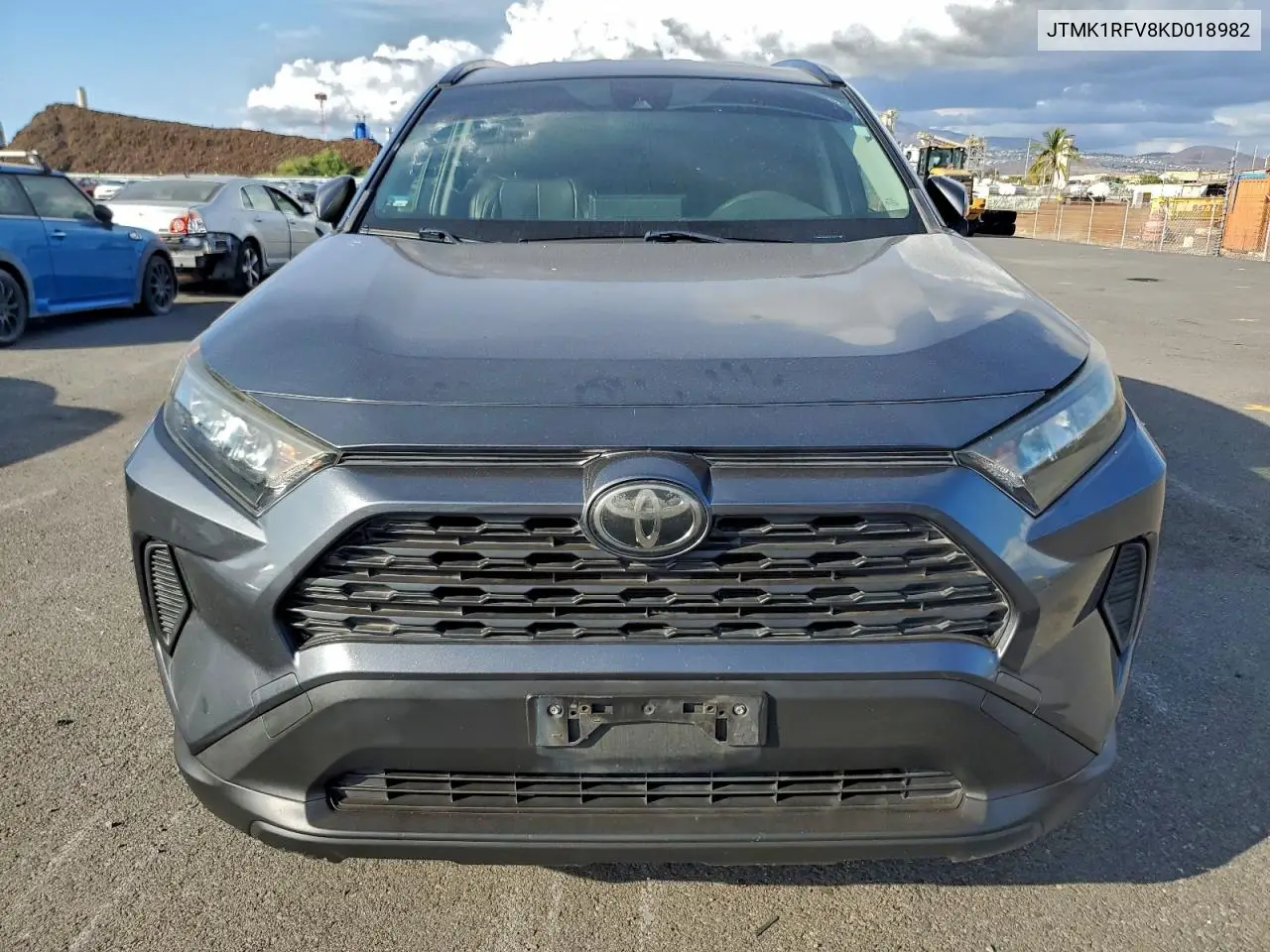JTMK1RFV8KD018982 2019 Toyota Rav4 Le