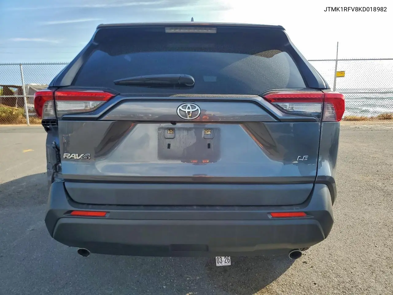 JTMK1RFV8KD018982 2019 Toyota Rav4 Le