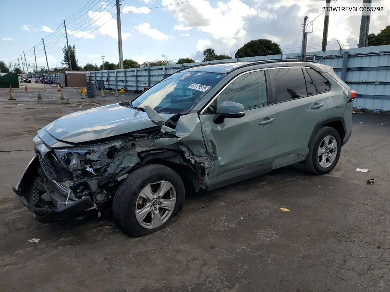 2T3W1RFV3LC055798 2020 Toyota Rav4 Xle