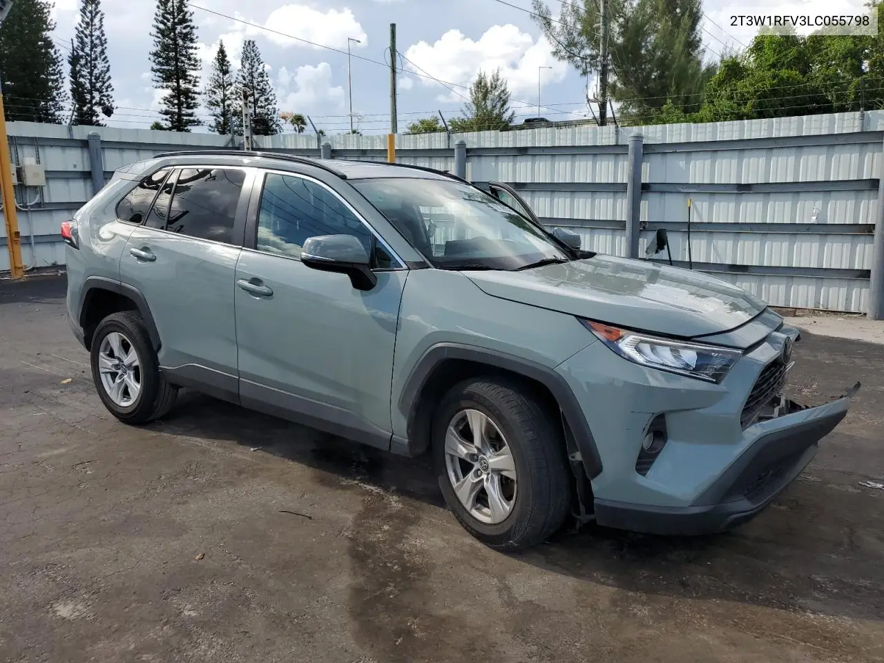 2T3W1RFV3LC055798 2020 Toyota Rav4 Xle