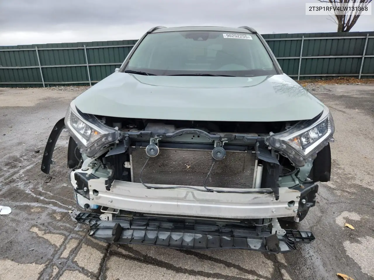 2T3P1RFV4LW131368 2020 Toyota Rav4 Xle