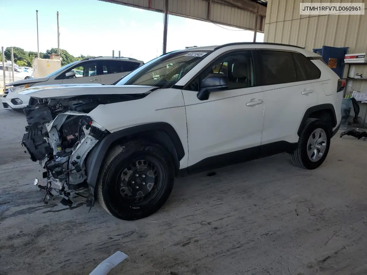 JTMH1RFV7LD060961 2020 Toyota Rav4 Le