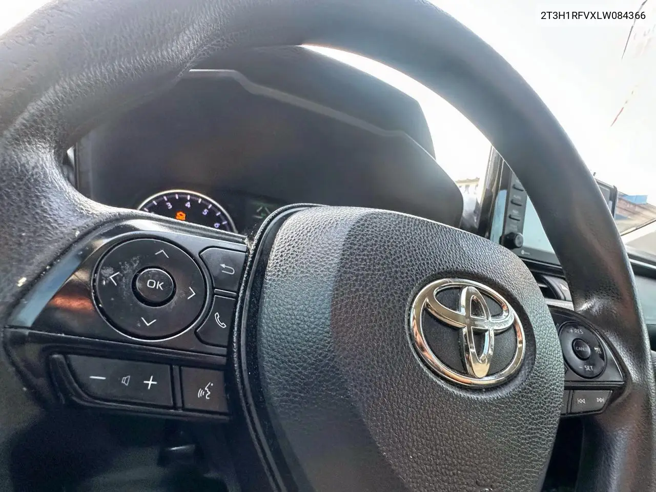 2T3H1RFVXLW084366 2020 Toyota Rav4 Le