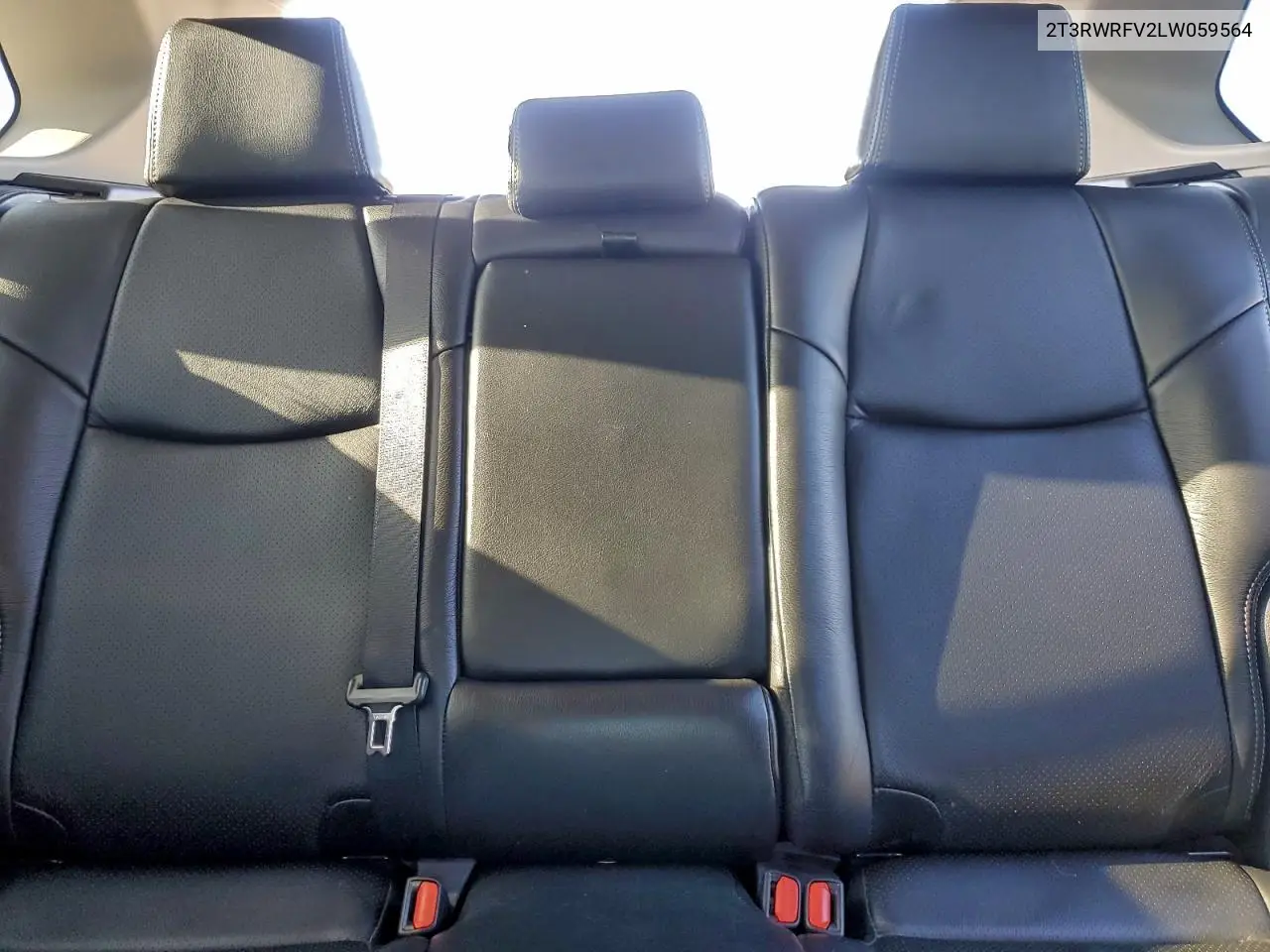 2T3RWRFV2LW059564 2020 Toyota Rav4 Xle