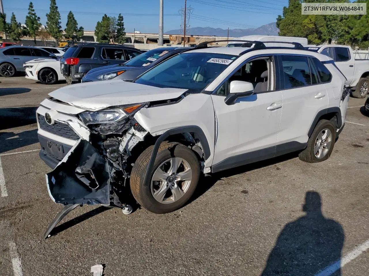 2T3W1RFV3LW064841 2020 Toyota Rav4 Xle