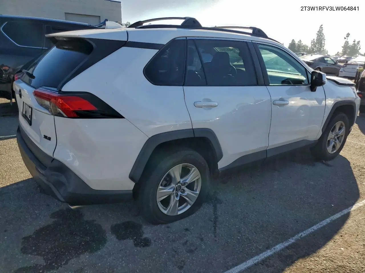2T3W1RFV3LW064841 2020 Toyota Rav4 Xle