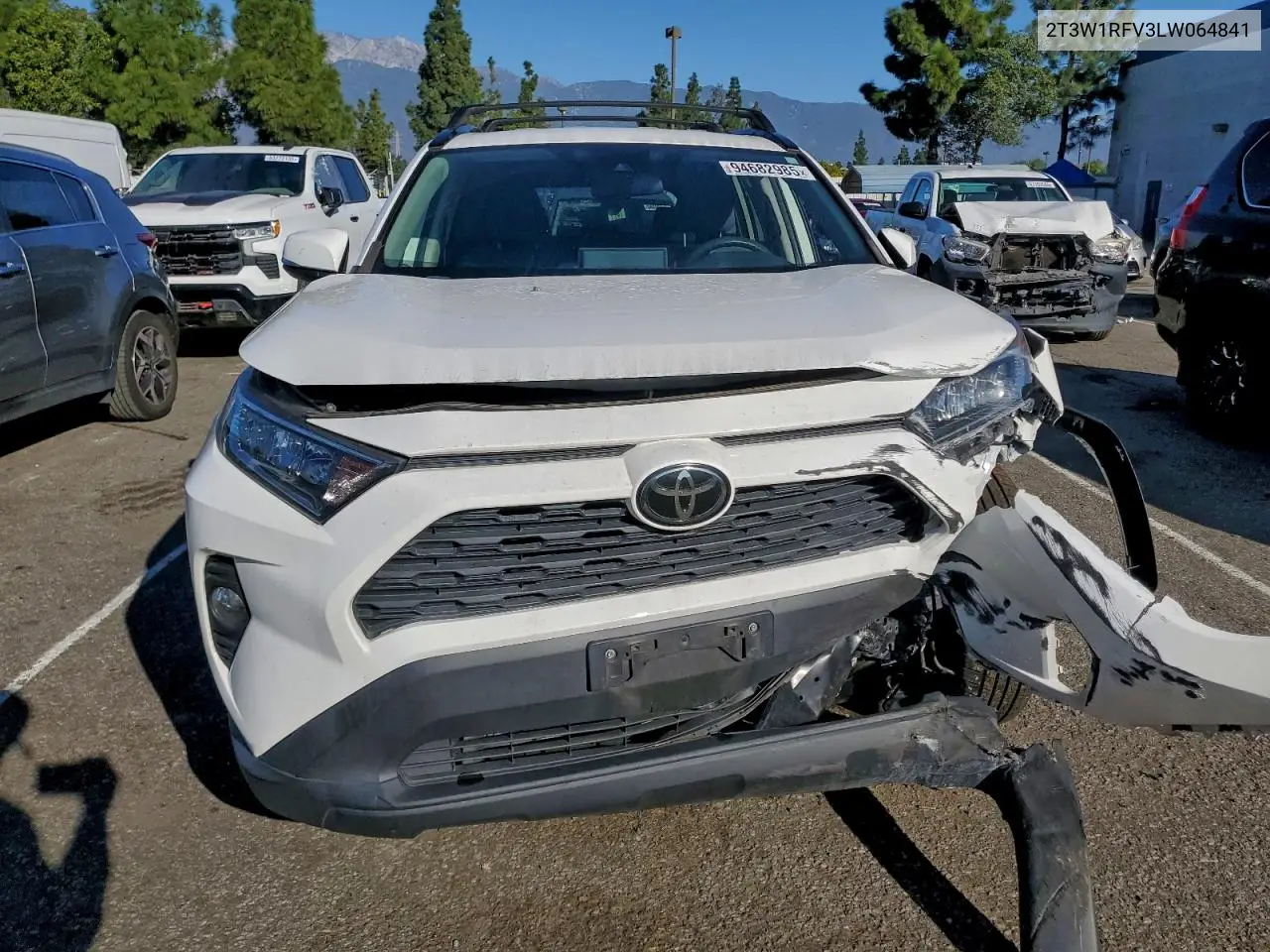 2T3W1RFV3LW064841 2020 Toyota Rav4 Xle