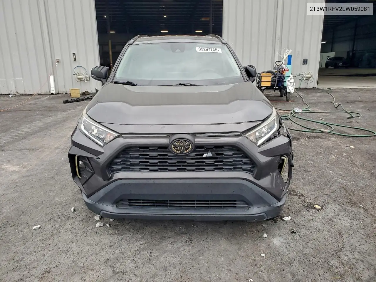 2T3W1RFV2LW059081 2020 Toyota Rav4 Xle
