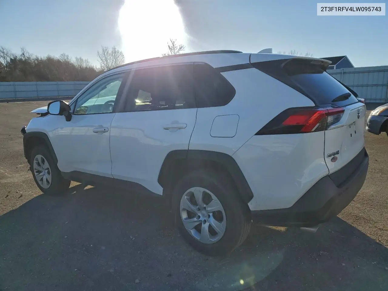 2T3F1RFV4LW095743 2020 Toyota Rav4 Le