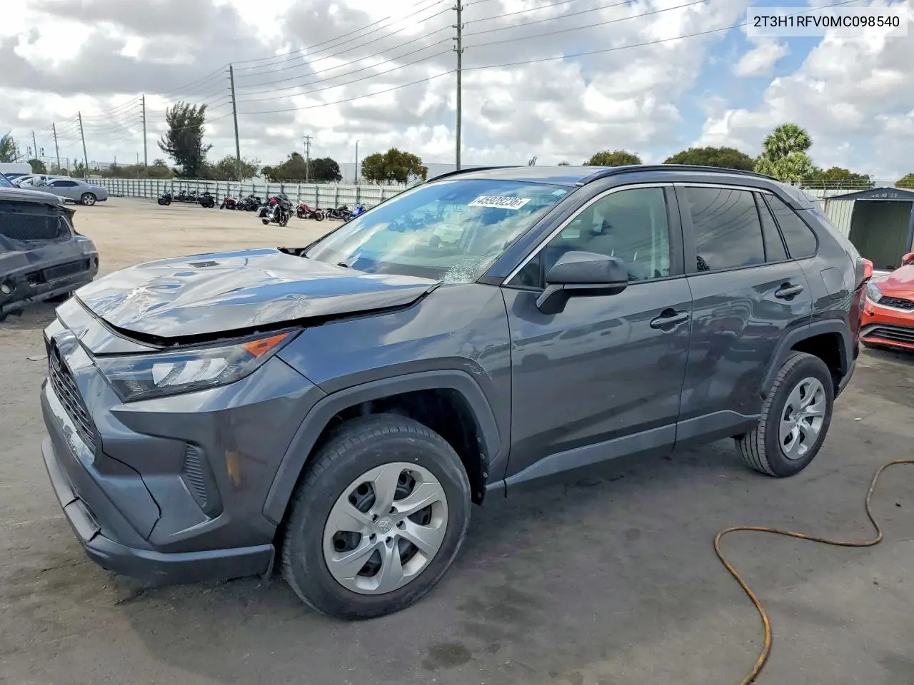 2T3H1RFV0MC098540 2021 Toyota Rav4 Le