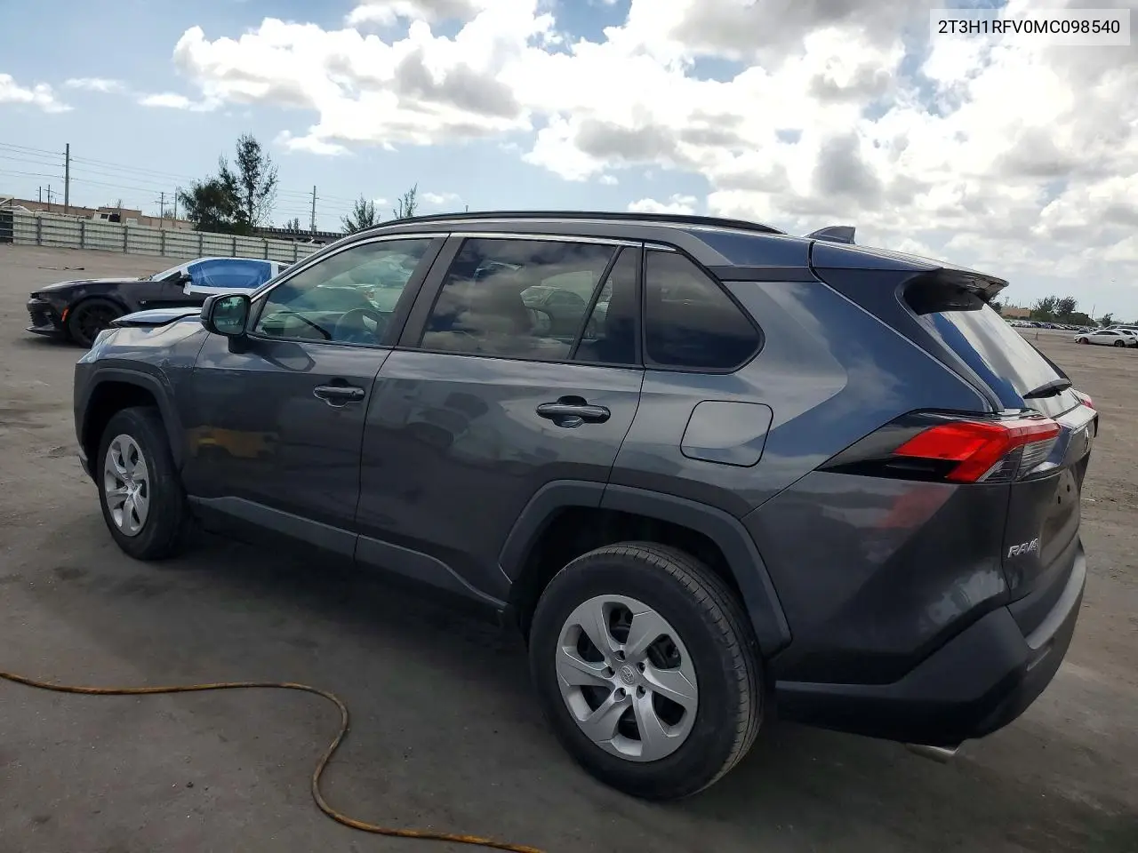 2T3H1RFV0MC098540 2021 Toyota Rav4 Le