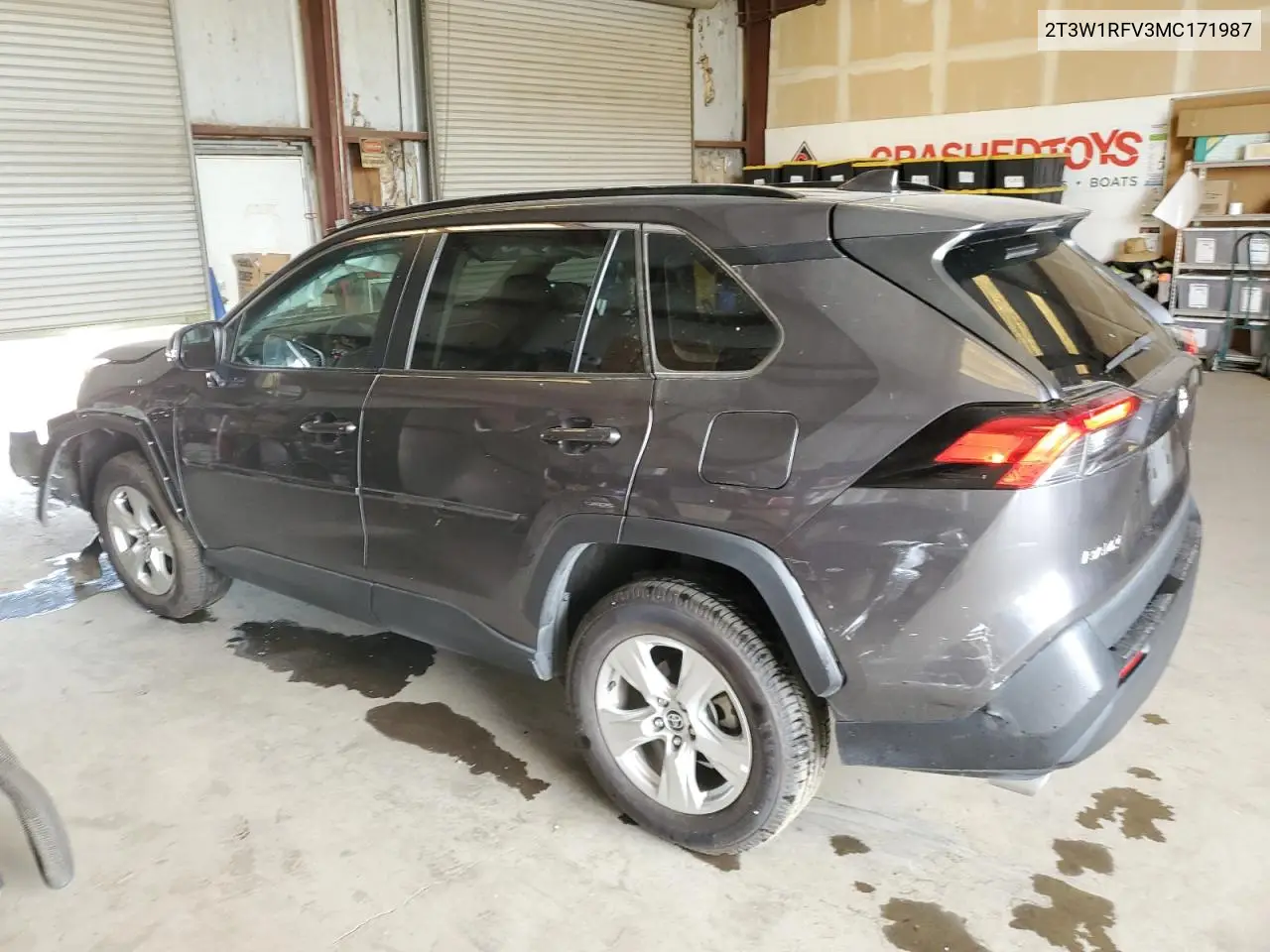 2T3W1RFV3MC171987 2021 Toyota Rav4 Xle