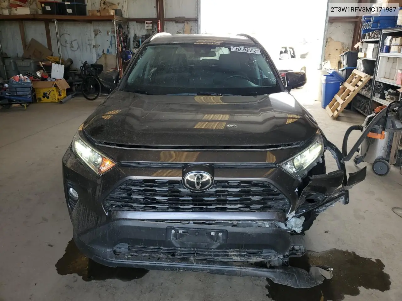 2T3W1RFV3MC171987 2021 Toyota Rav4 Xle