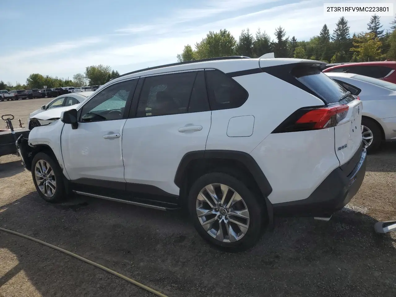 2T3R1RFV9MC223801 2021 Toyota Rav4 Xle