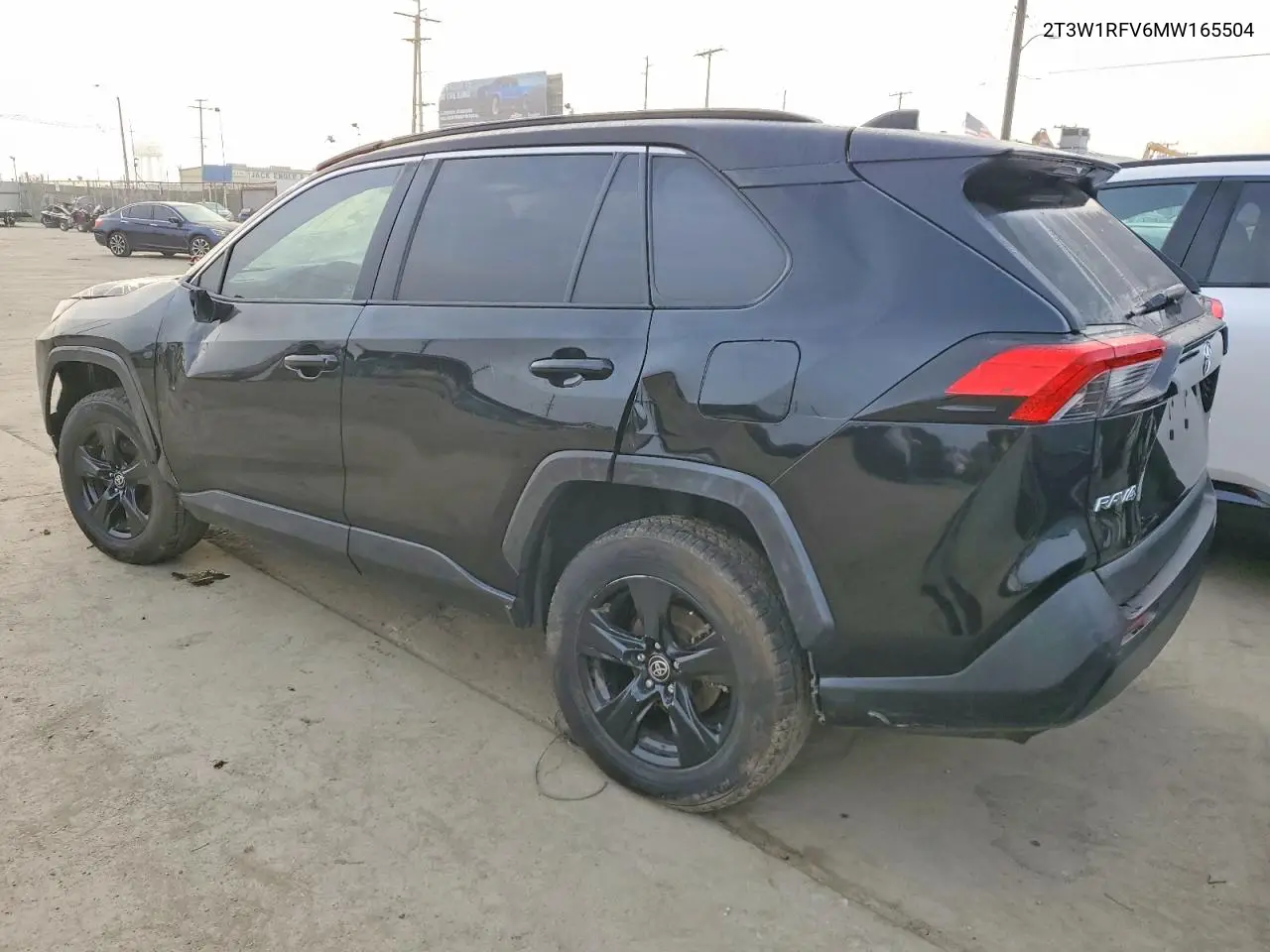 2T3W1RFV6MW165504 2021 Toyota Rav4 Xle