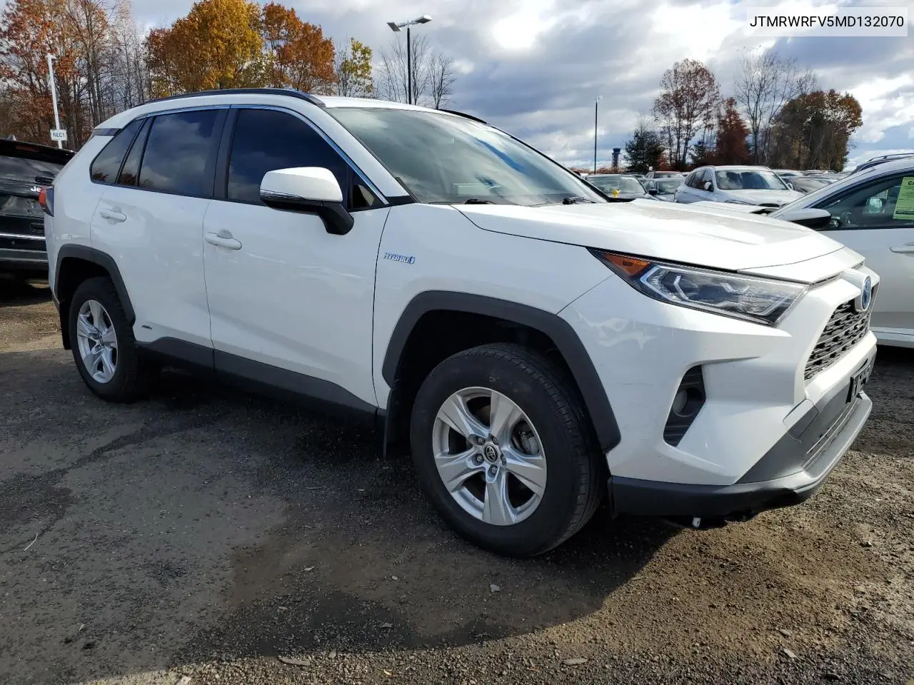 JTMRWRFV5MD132070 2021 Toyota Rav4 Xle