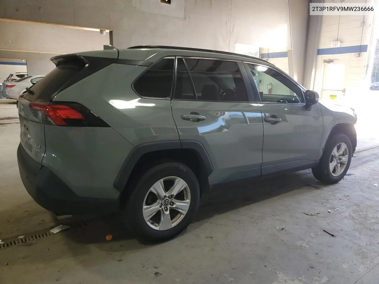 2T3P1RFV9MW236666 2021 Toyota Rav4 Xle