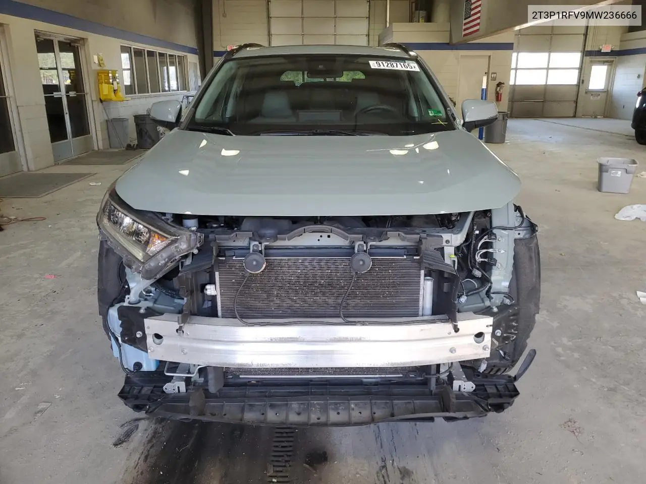 2T3P1RFV9MW236666 2021 Toyota Rav4 Xle