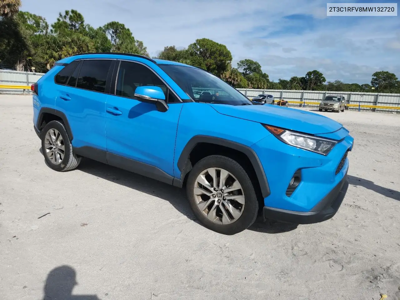 2T3C1RFV8MW132720 2021 Toyota Rav4 Xle Premium