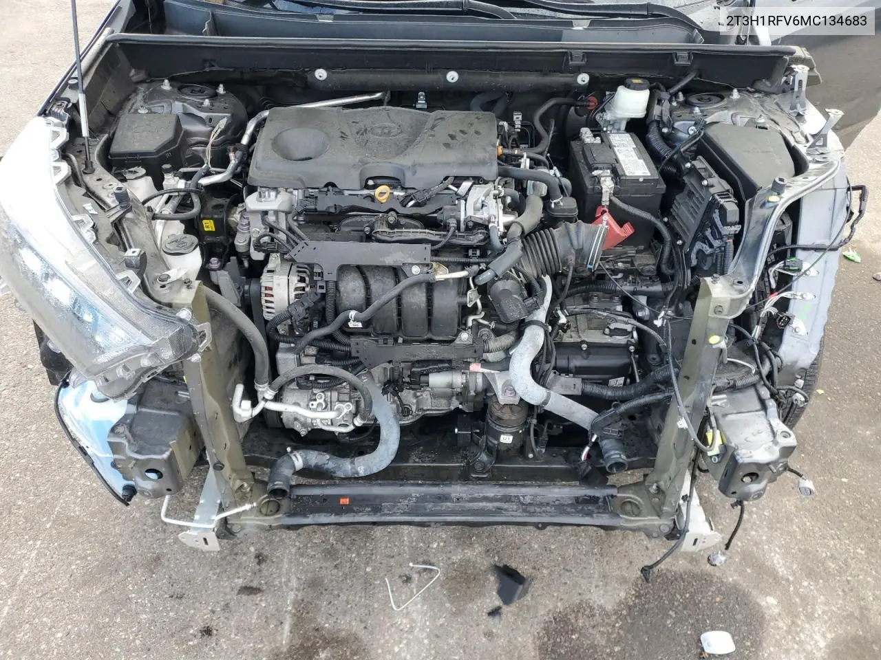 2T3H1RFV6MC134683 2021 Toyota Rav4 Le