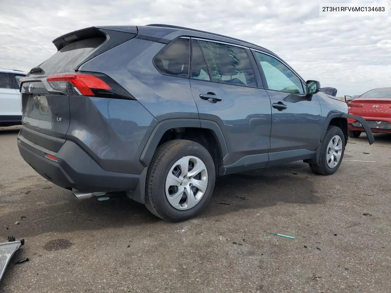2T3H1RFV6MC134683 2021 Toyota Rav4 Le