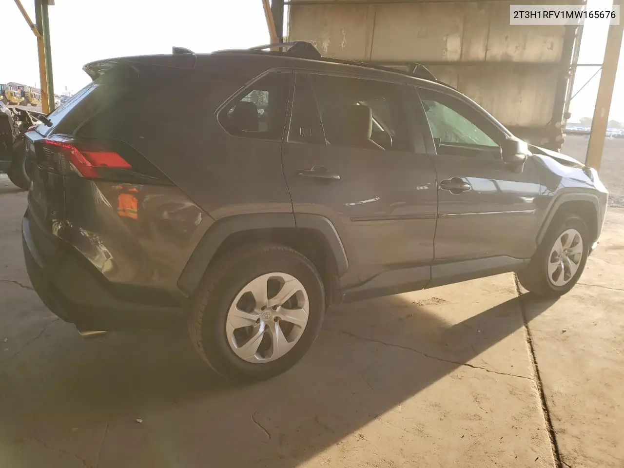 2T3H1RFV1MW165676 2021 Toyota Rav4 Le